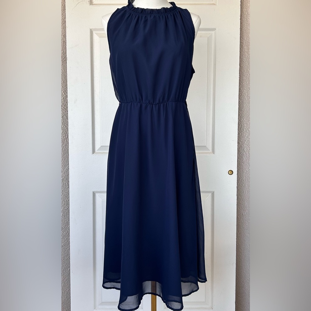 BloomChic Sleeveless Jewel Neckline with Ruffle Lined Dress Size 10